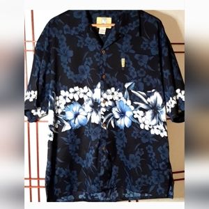 EUC Men's Hawaiian Button Up Shirt Size Large